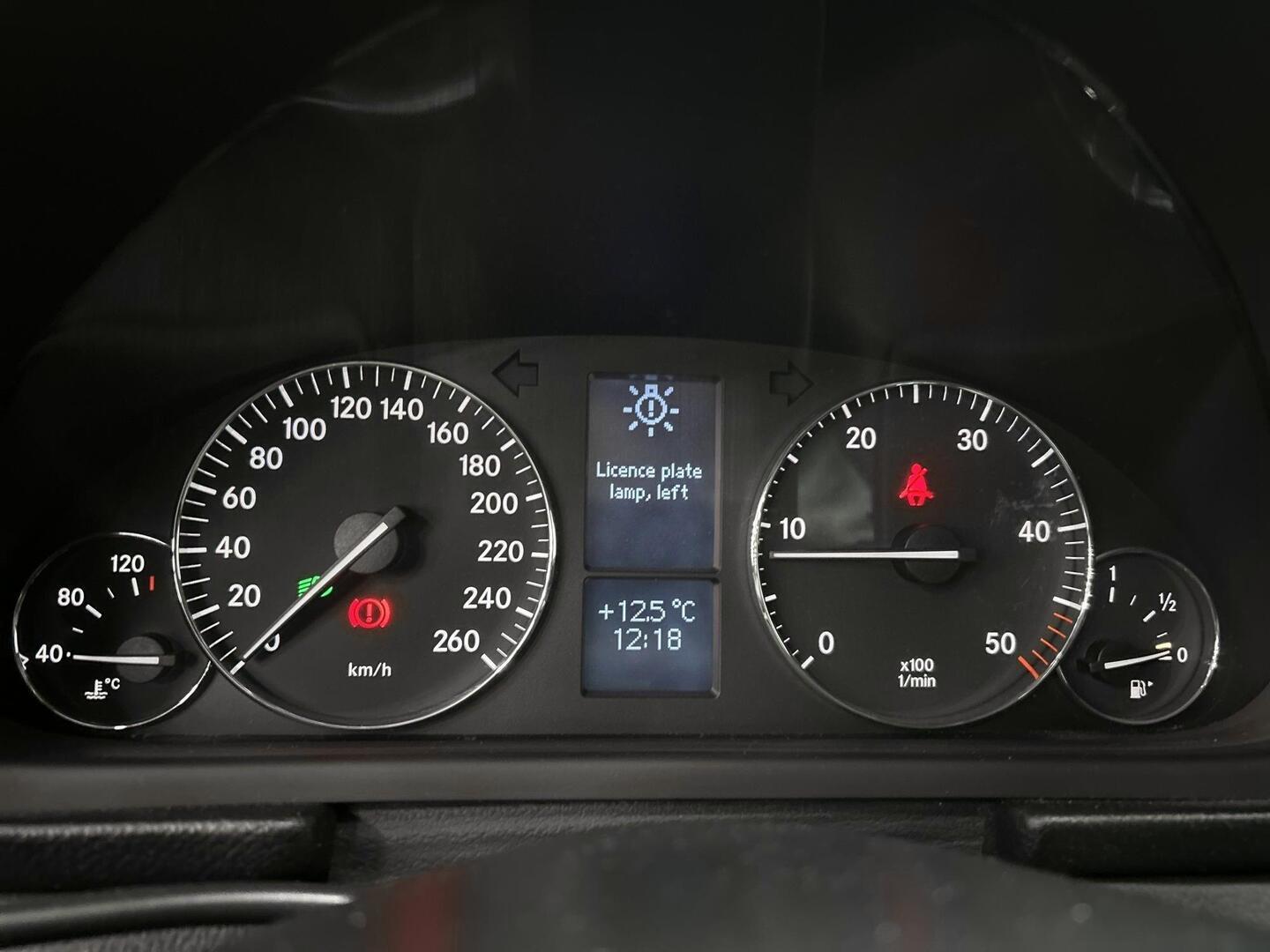 MERCEDES-BENZ C 2005