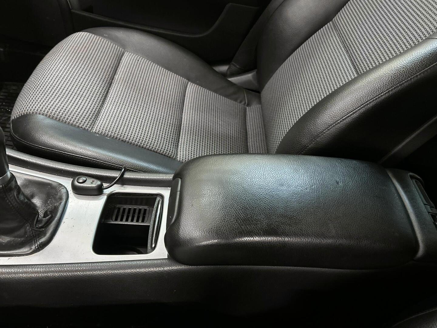 MERCEDES-BENZ C 2005