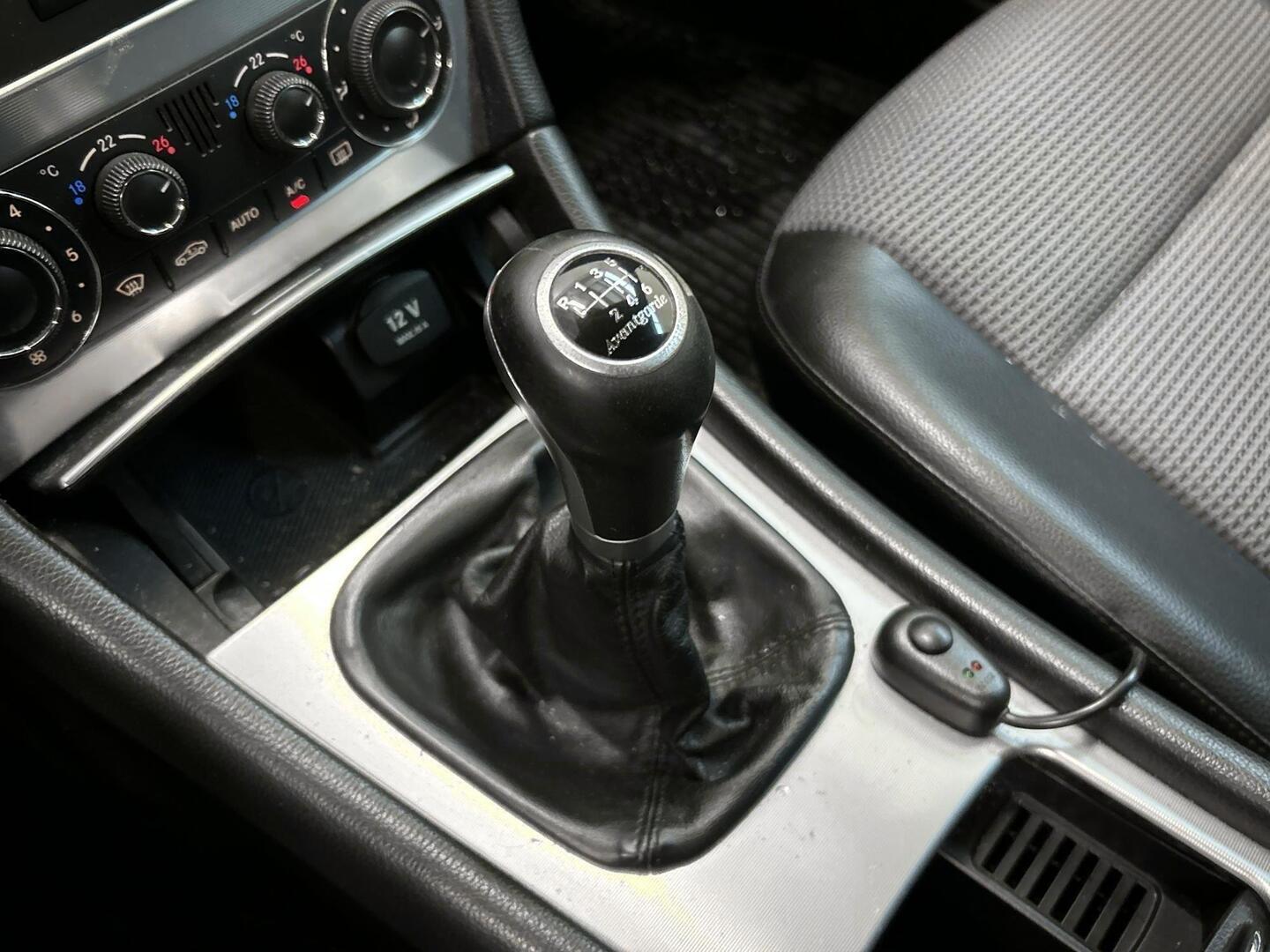 MERCEDES-BENZ C 2005