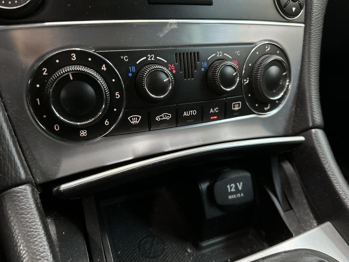 MERCEDES-BENZ C 2005