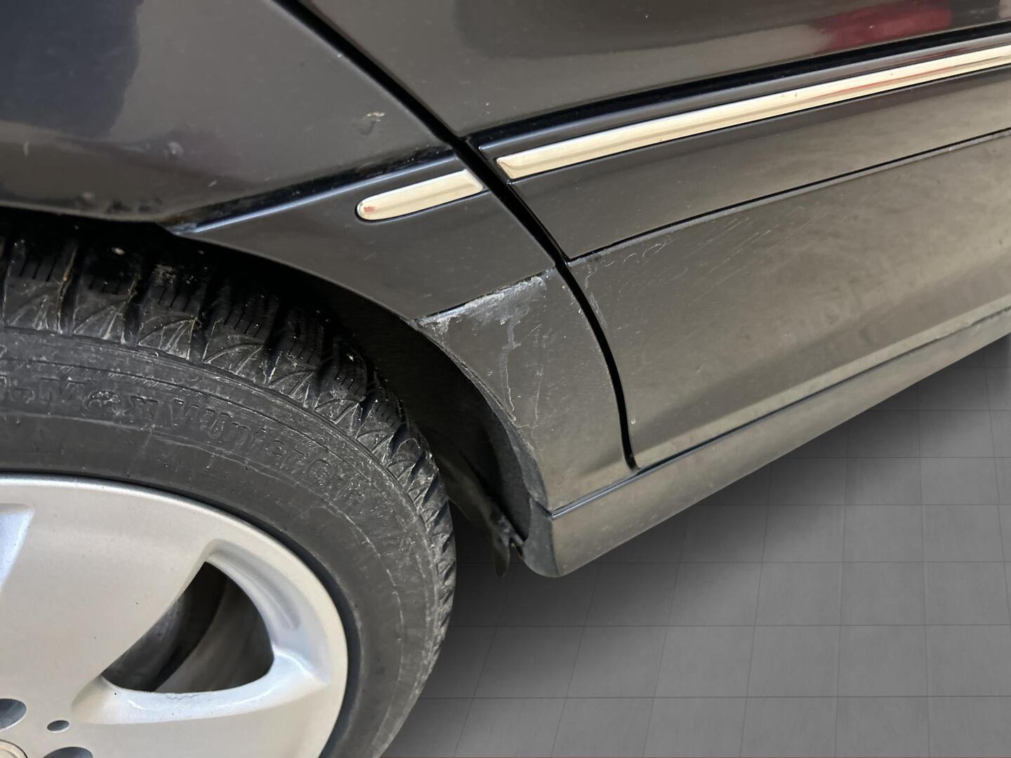 MERCEDES-BENZ C 2005