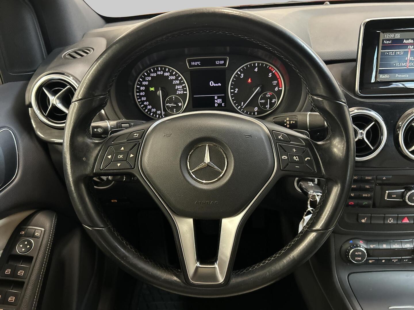 MERCEDES-BENZ B 2014