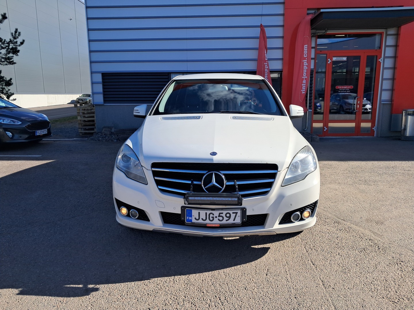 MERCEDES-BENZ R 2012