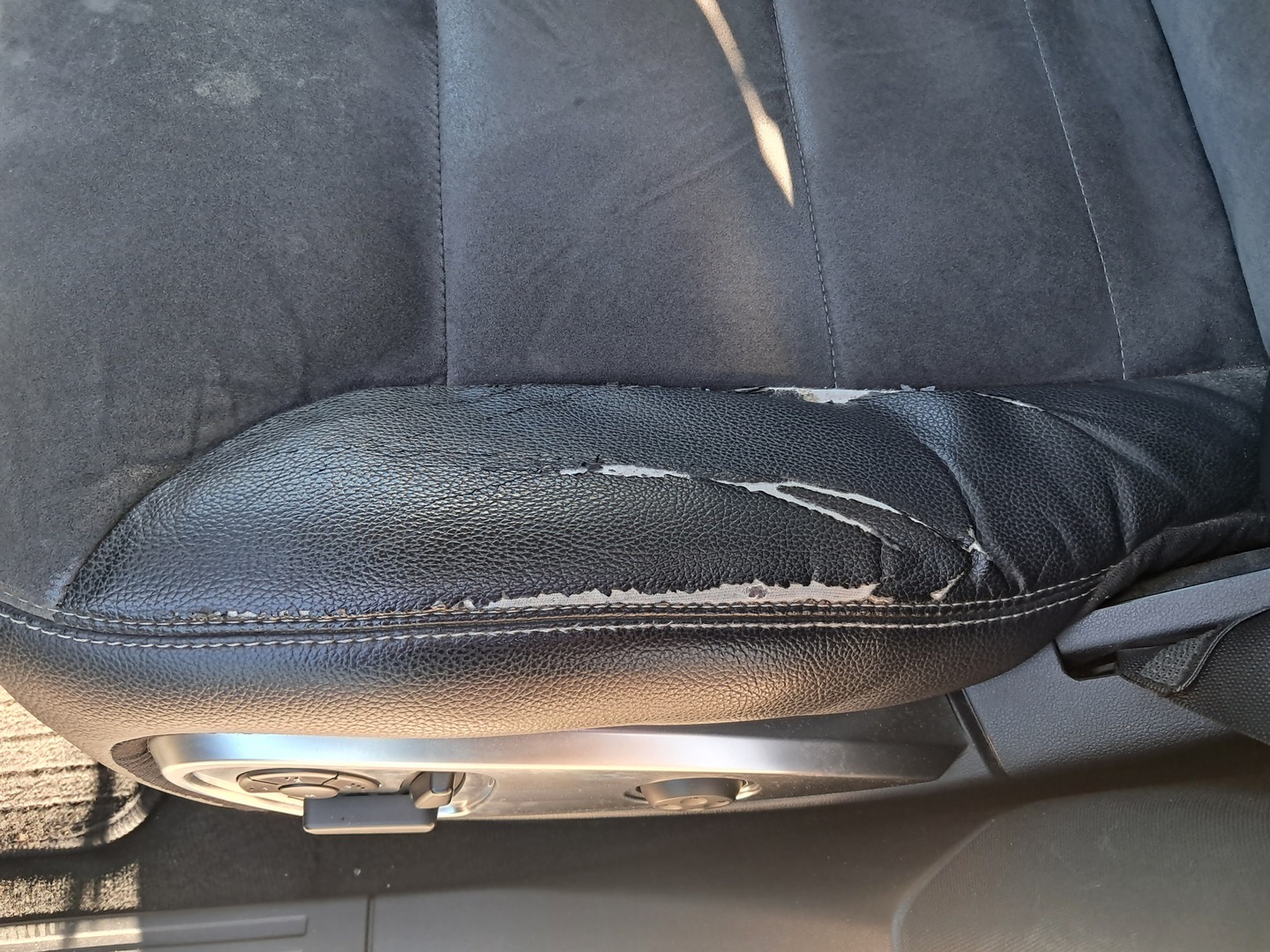 MERCEDES-BENZ R 2012