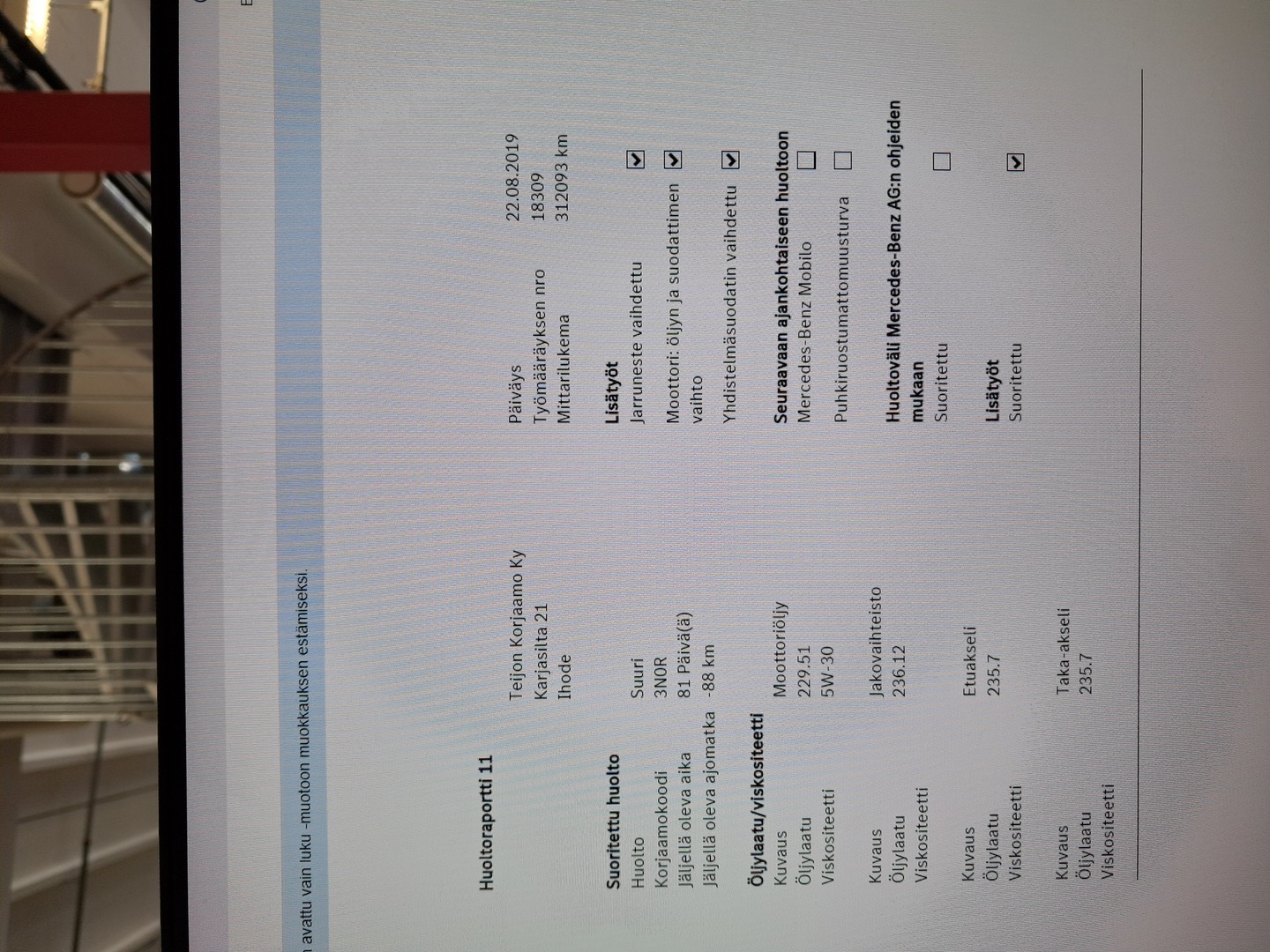 MERCEDES-BENZ R 2012