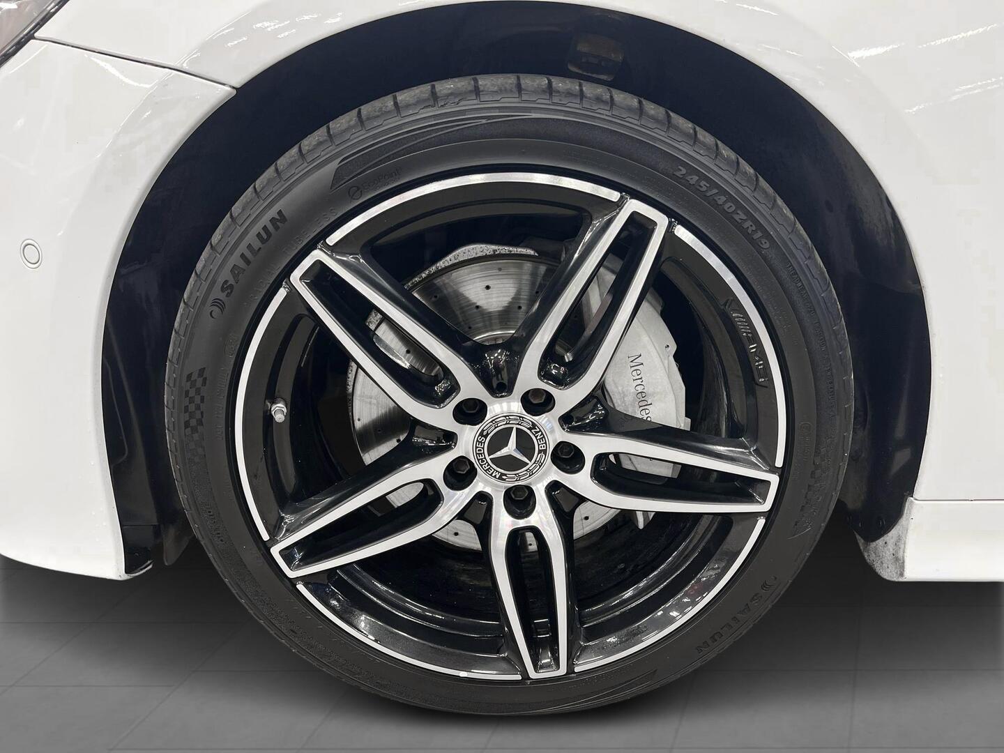 MERCEDES-BENZ E 2018