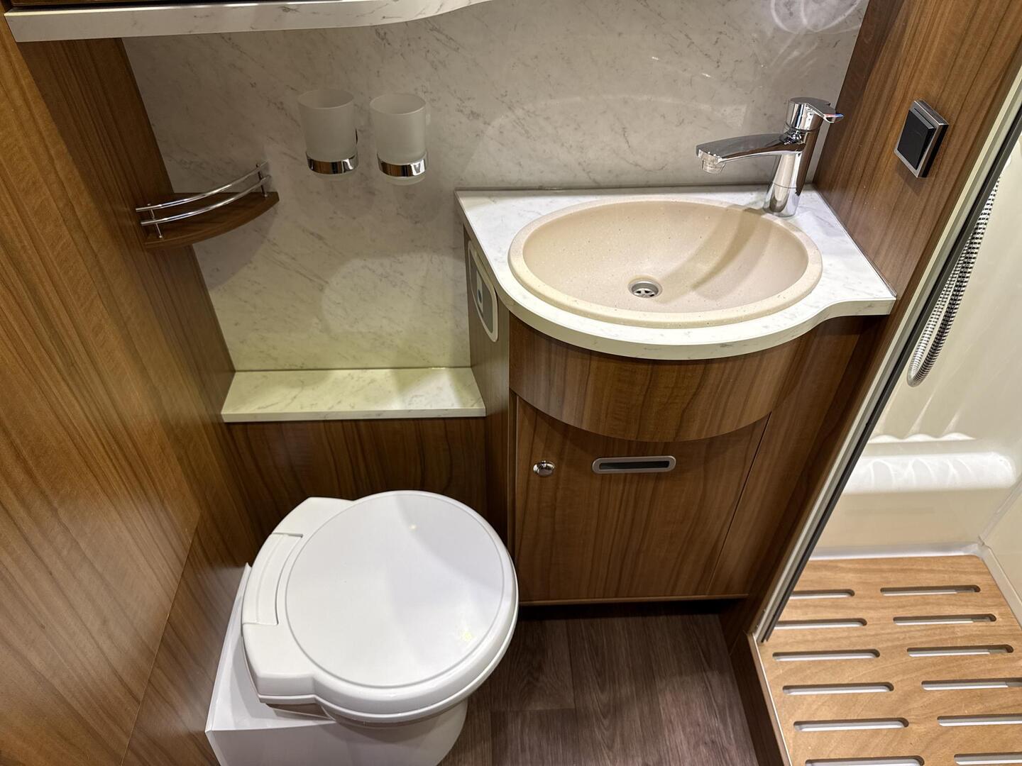 HYMER T668 CL GOLDENLIMITED 2017
