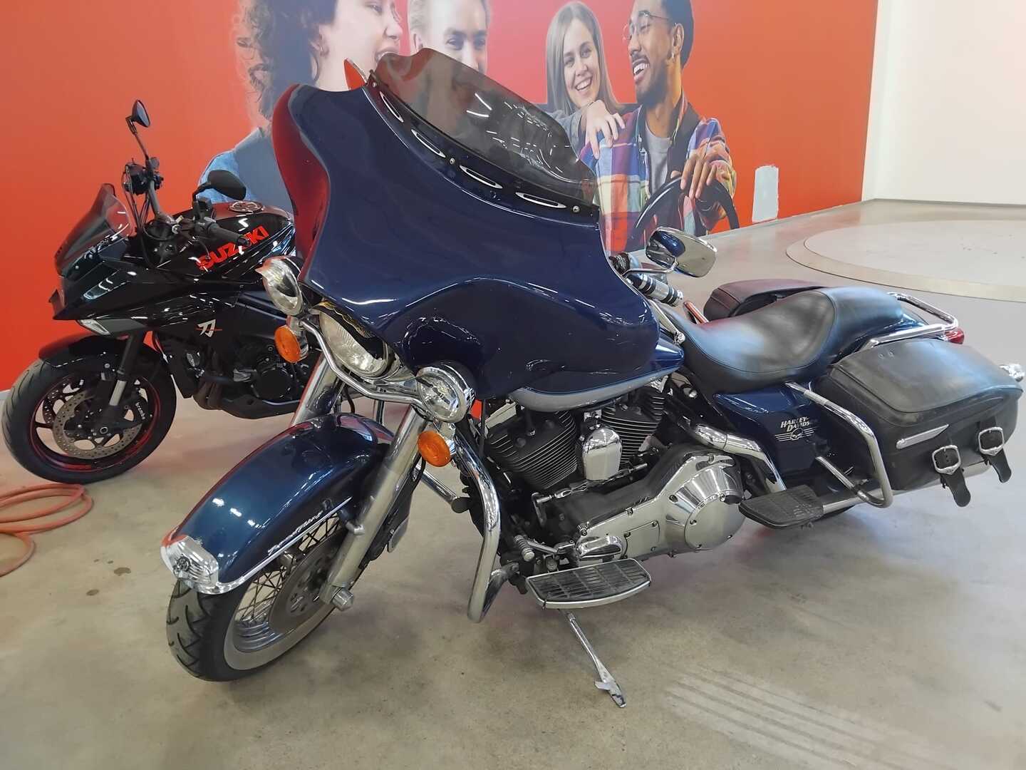 HARLEY-DAVIDSON TOURING 2000