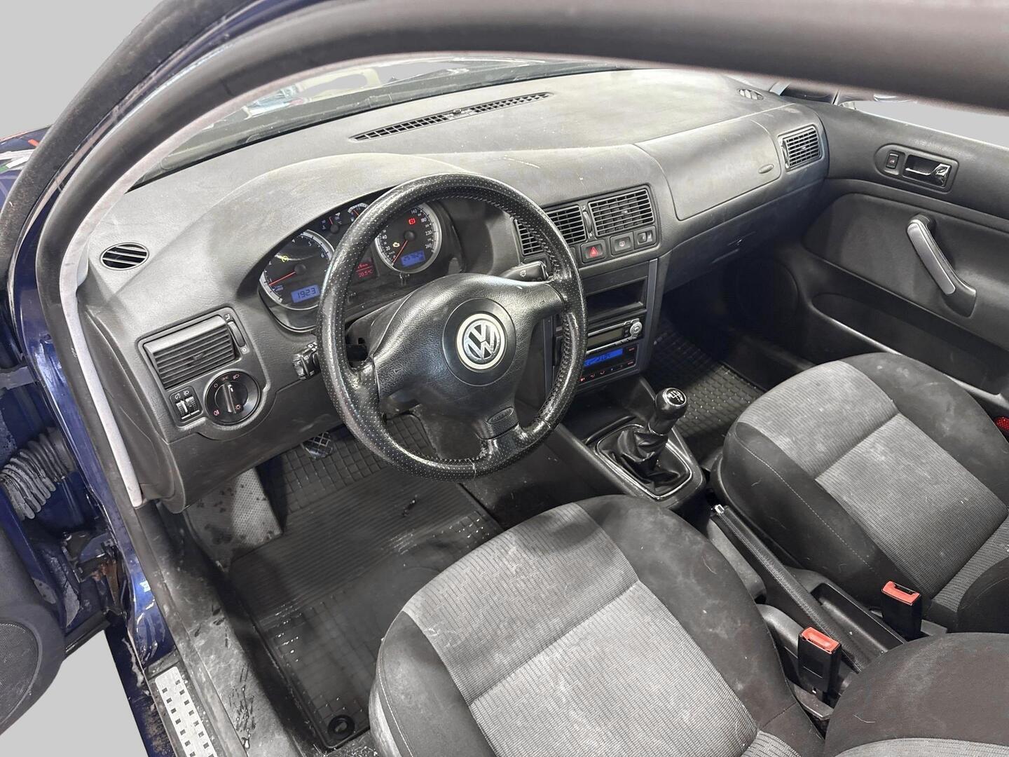 VOLKSWAGEN Golf Variant 2005