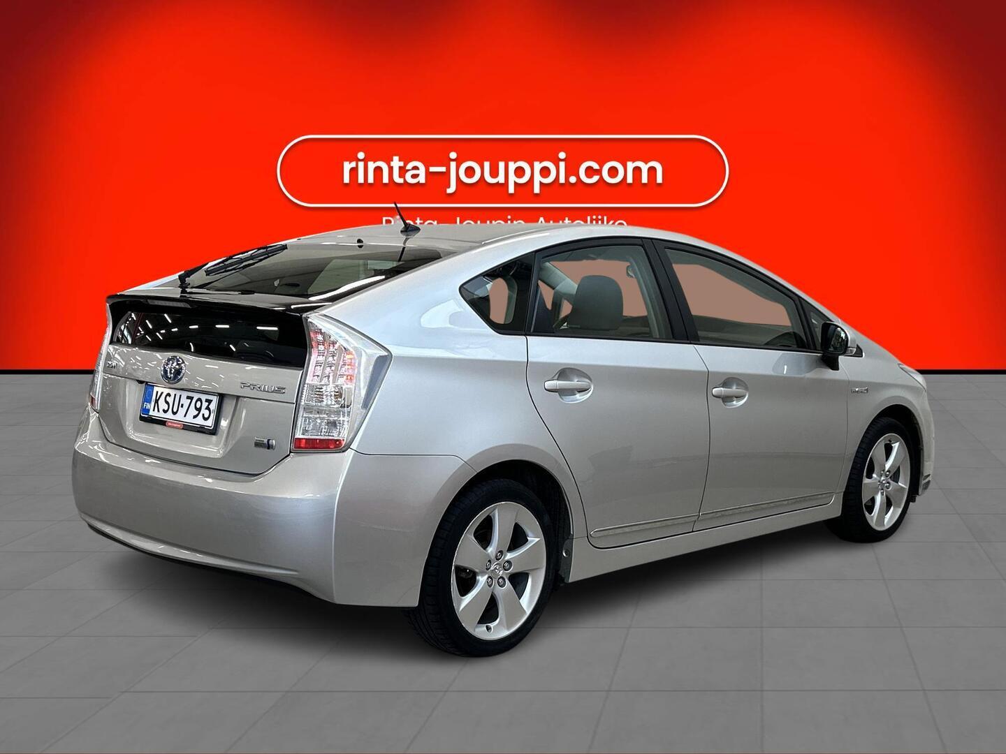 TOYOTA Prius 2010