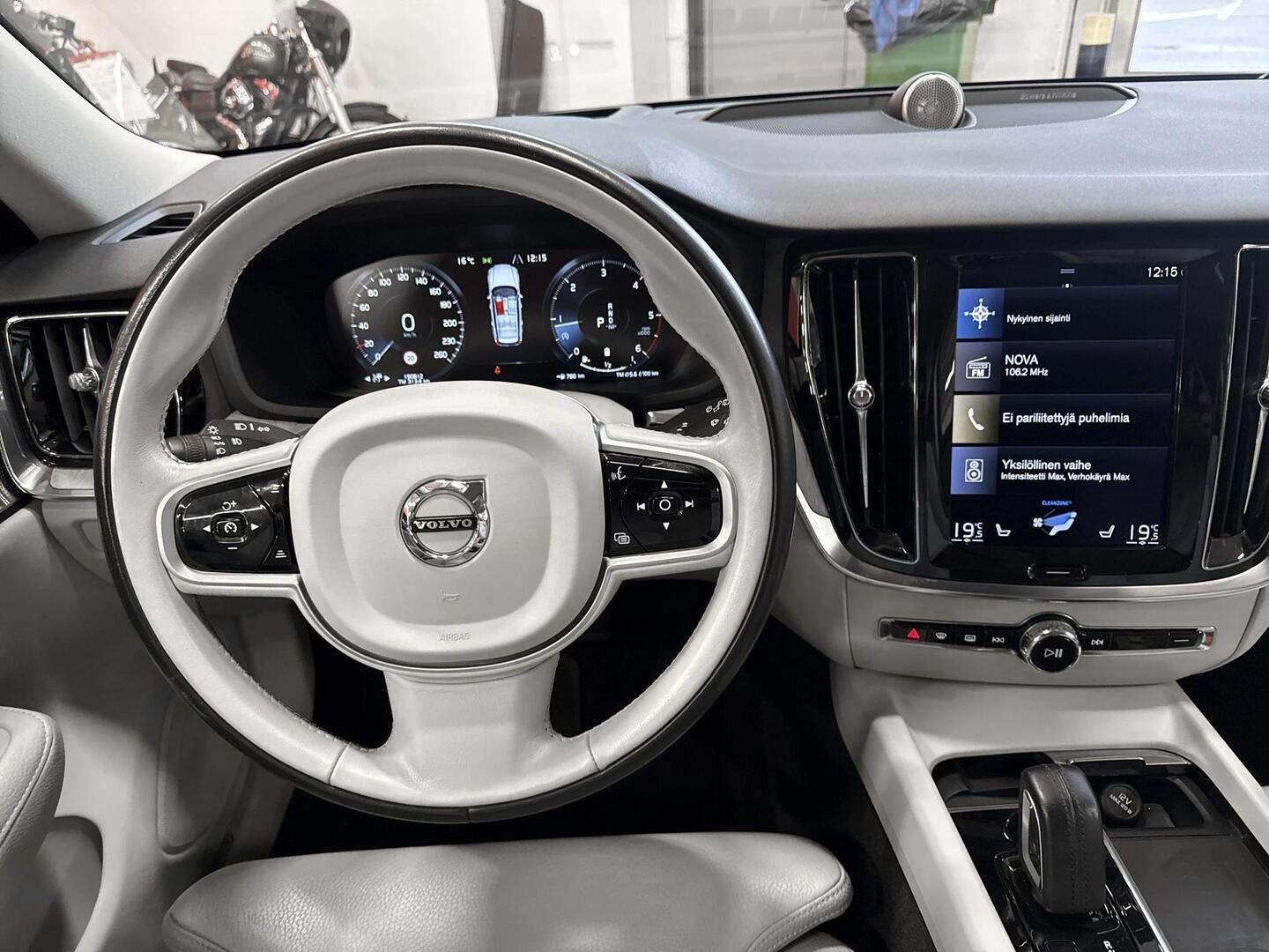 VOLVO V60 Cross Country 2021