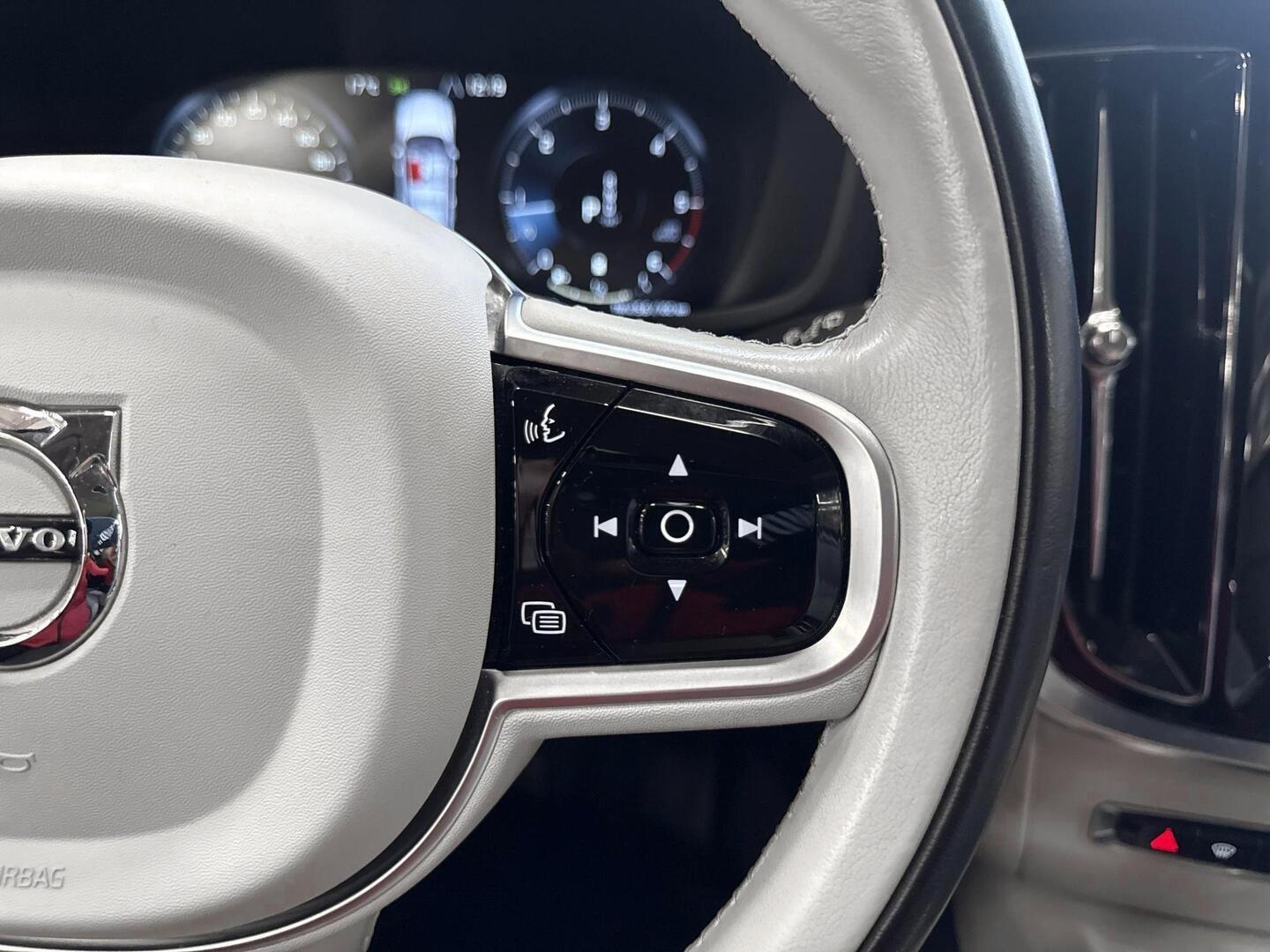 VOLVO V60 Cross Country 2021