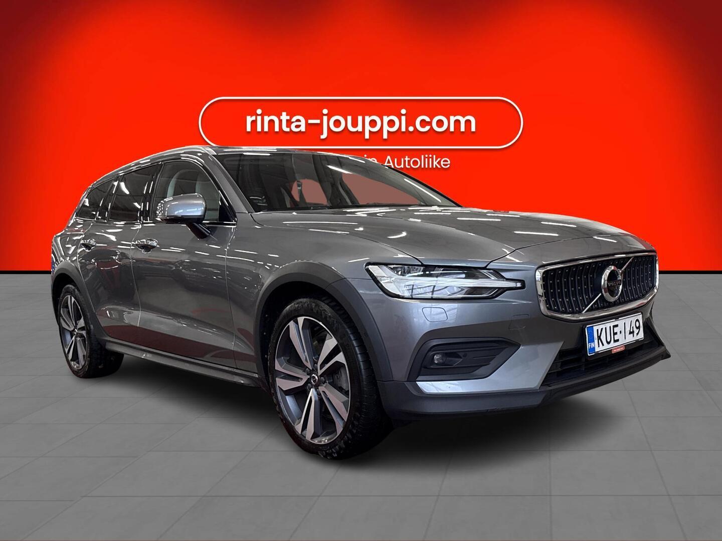 VOLVO V60 Cross Country 2021