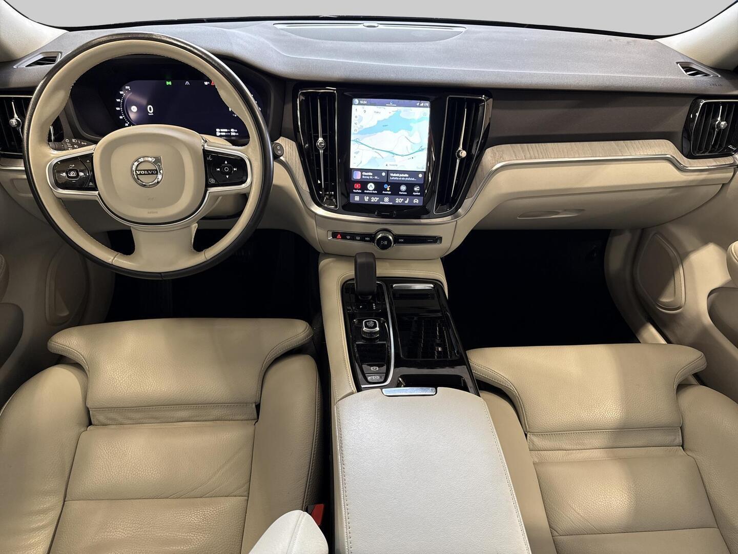 VOLVO V60 2023