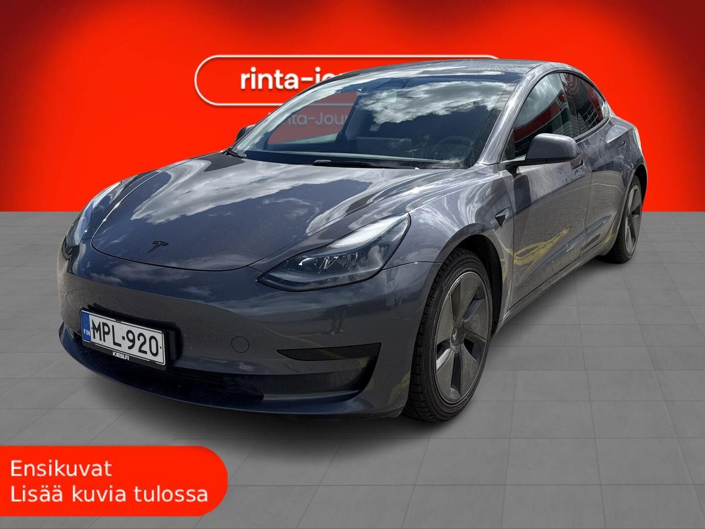 TESLA Model 3 2022