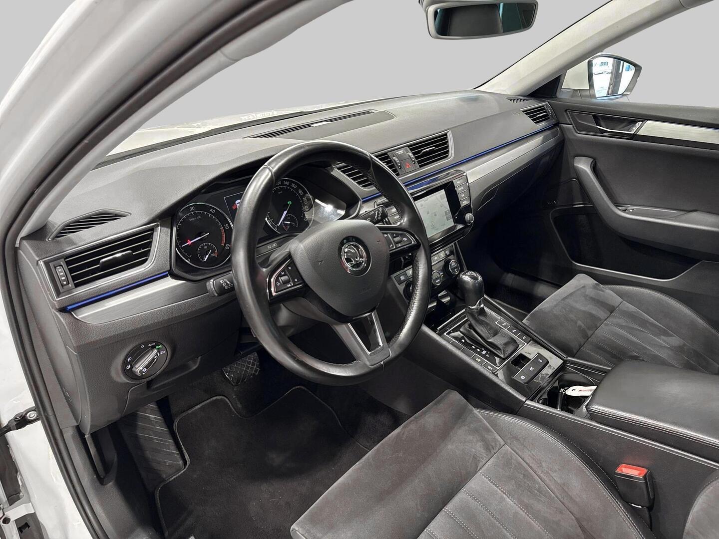 SKODA Superb 2016