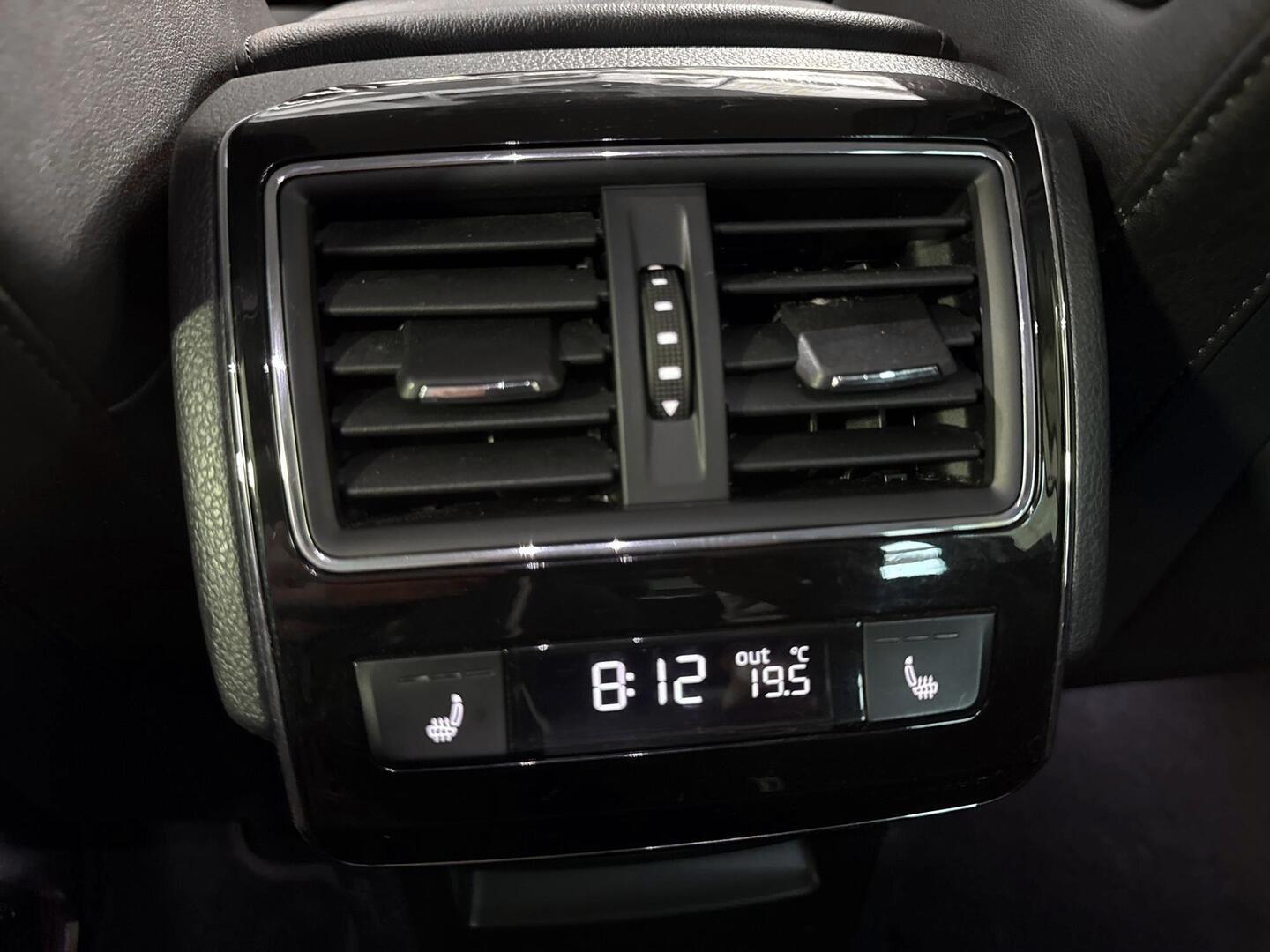 SKODA Superb 2016
