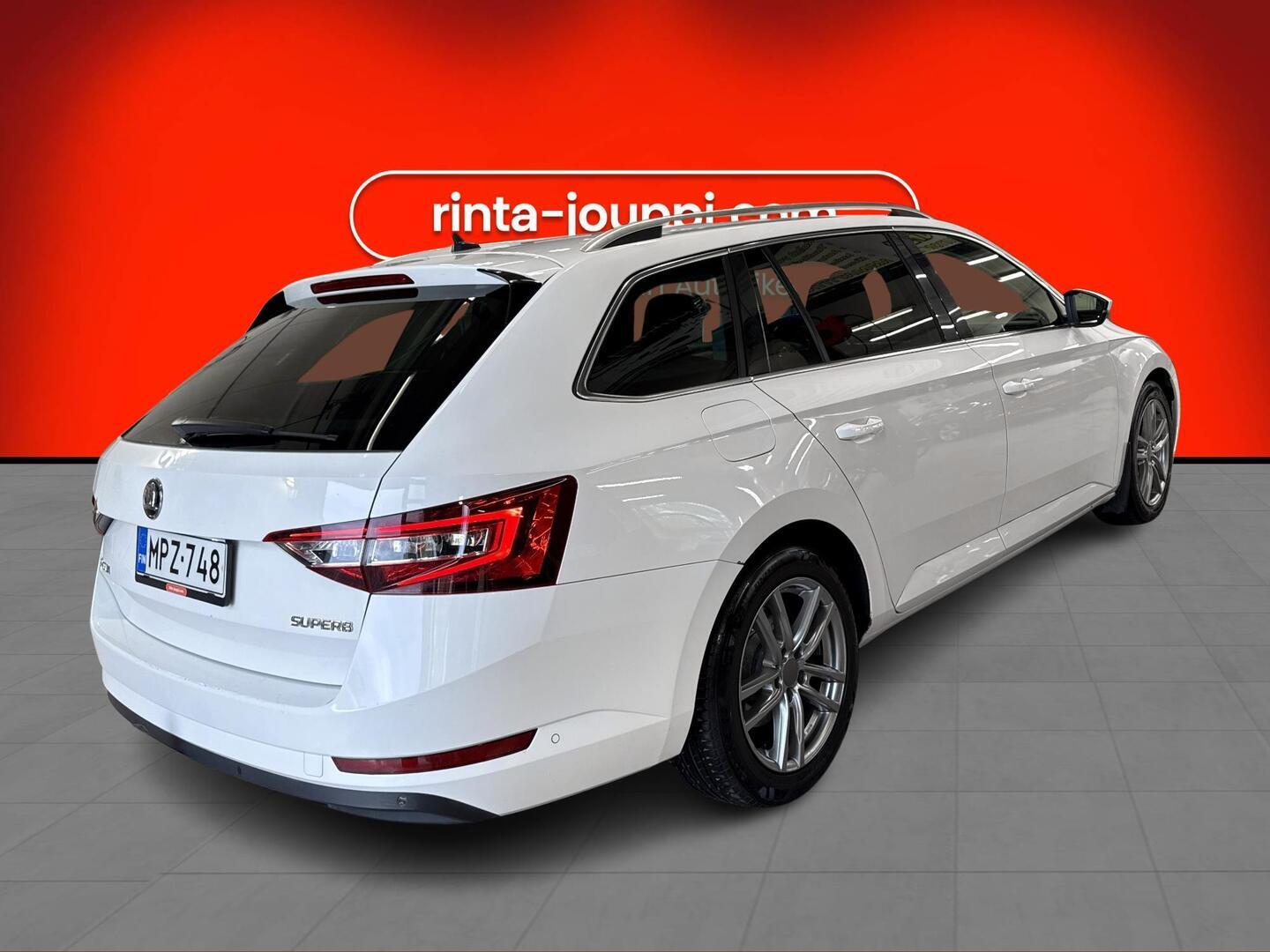 SKODA Superb 2016