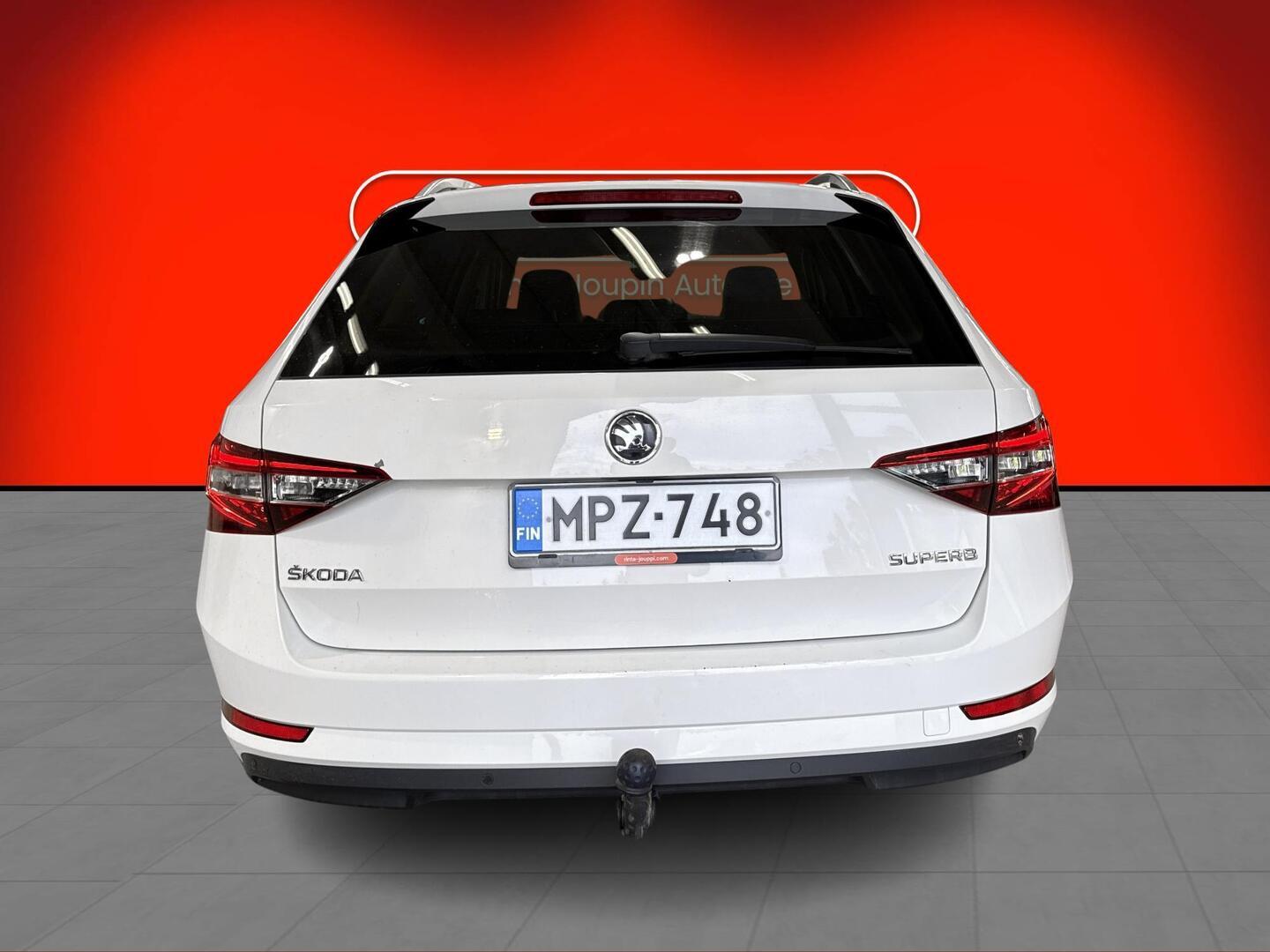 SKODA Superb 2016
