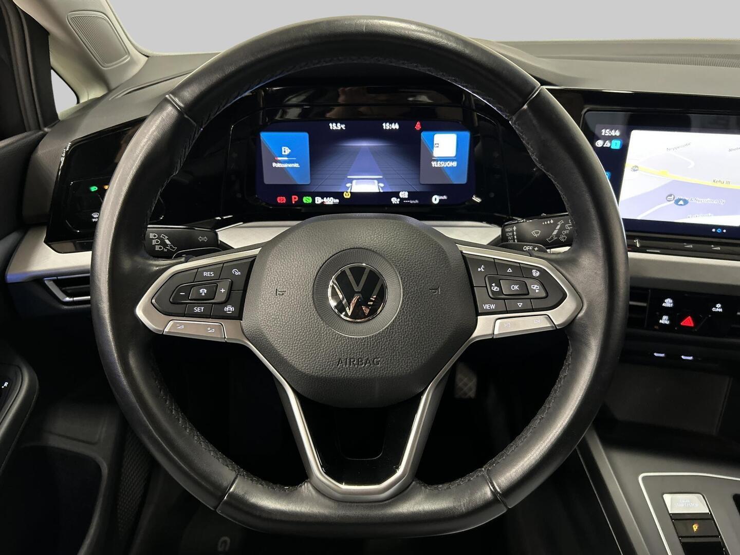 VOLKSWAGEN Golf 2021