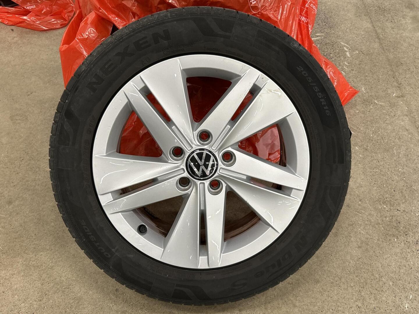 VOLKSWAGEN Golf 2021