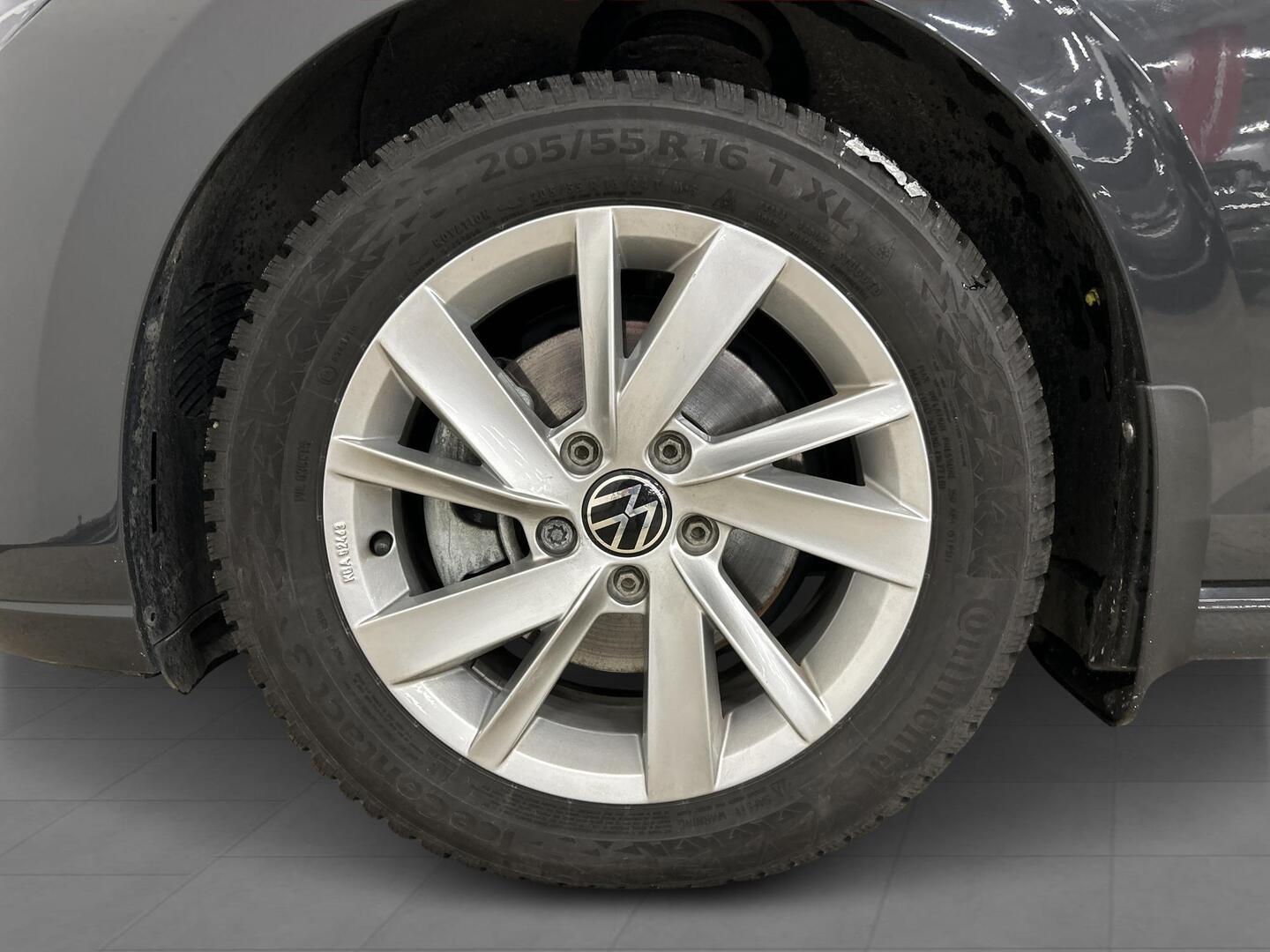 VOLKSWAGEN Golf 2021