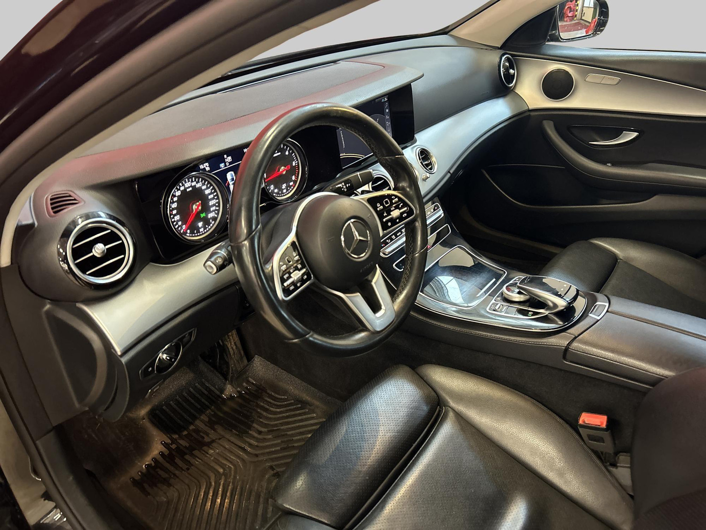 MERCEDES-BENZ E 2019