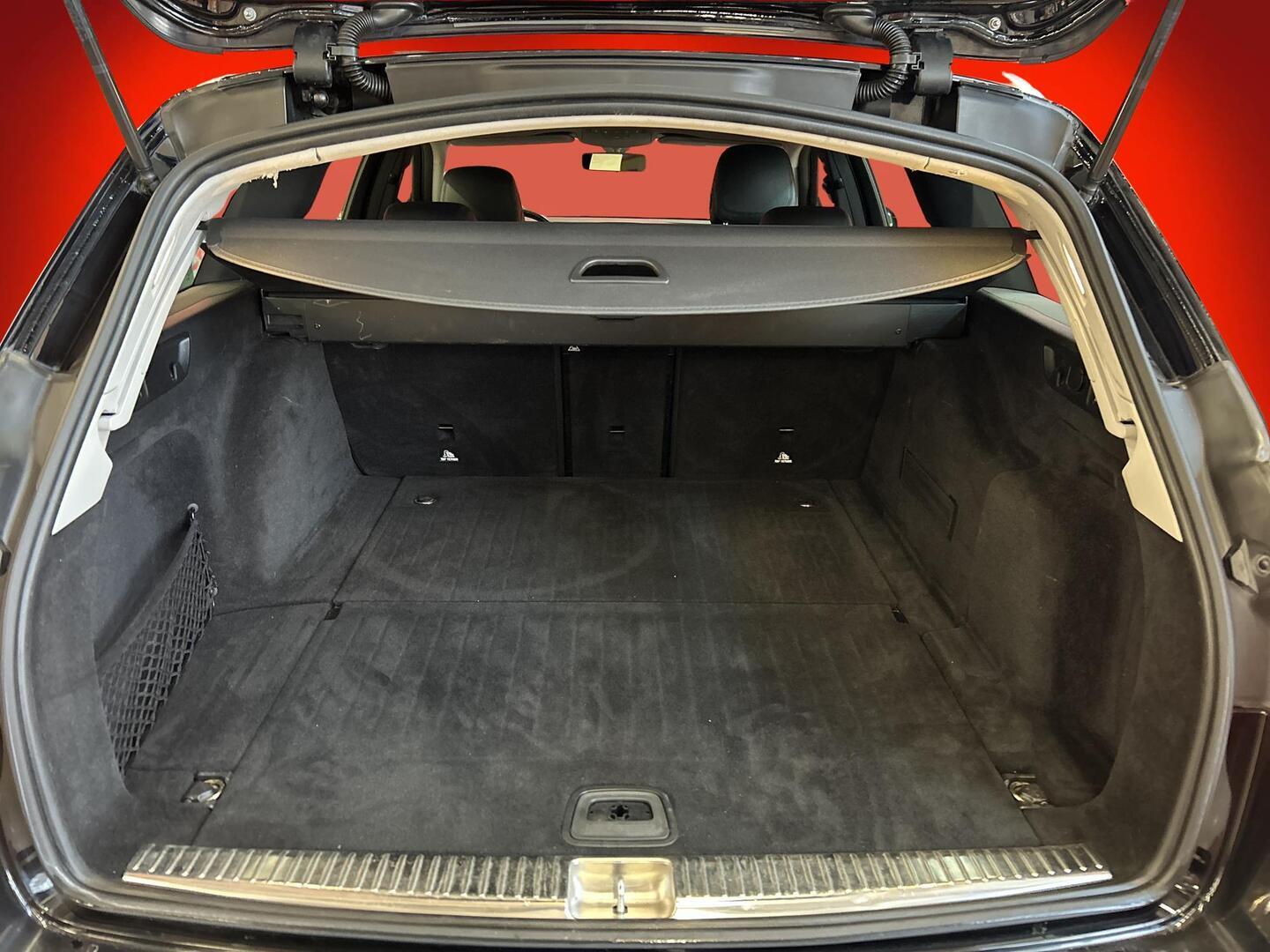 MERCEDES-BENZ E 2019