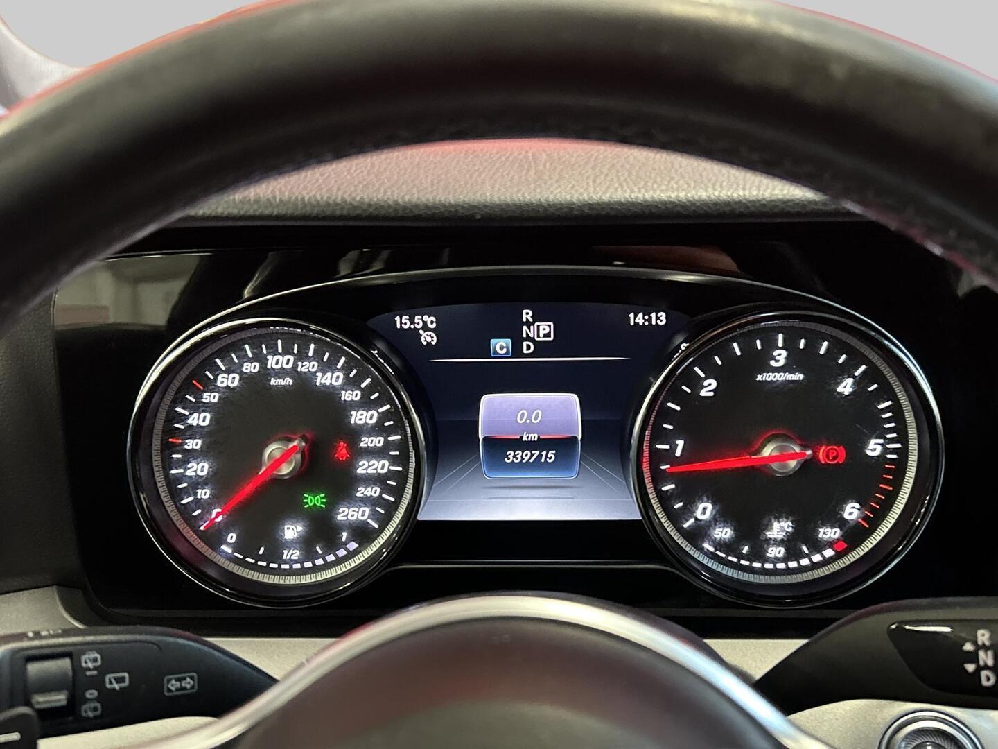 MERCEDES-BENZ E 2019