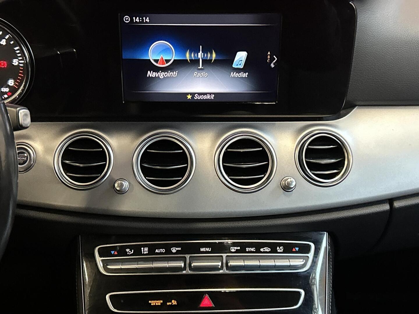 MERCEDES-BENZ E 2019