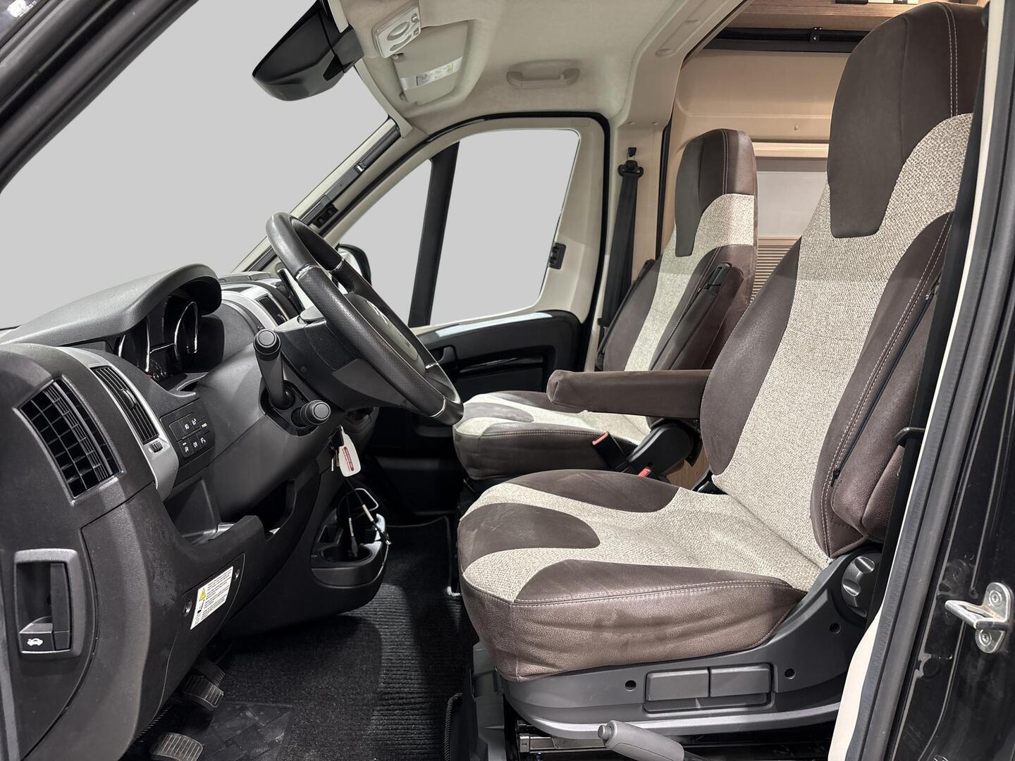 PÖSSL 2 WIN PLUS 2023