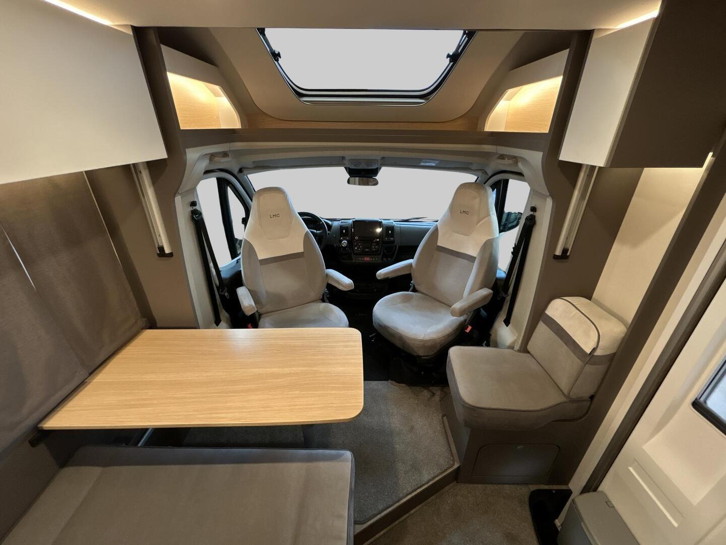 LMC TOURER 660 G LIFT 2022