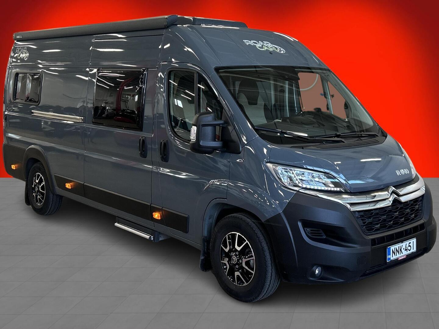 ROADCAR VAN R 640 2024
