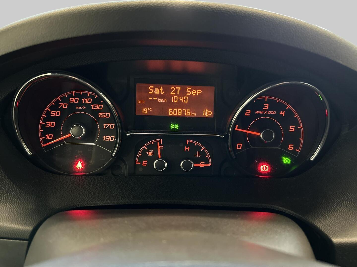 ROADCAR VAN R 640 2024