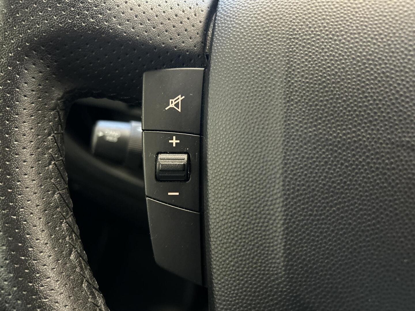 ROADCAR VAN R 640 2024