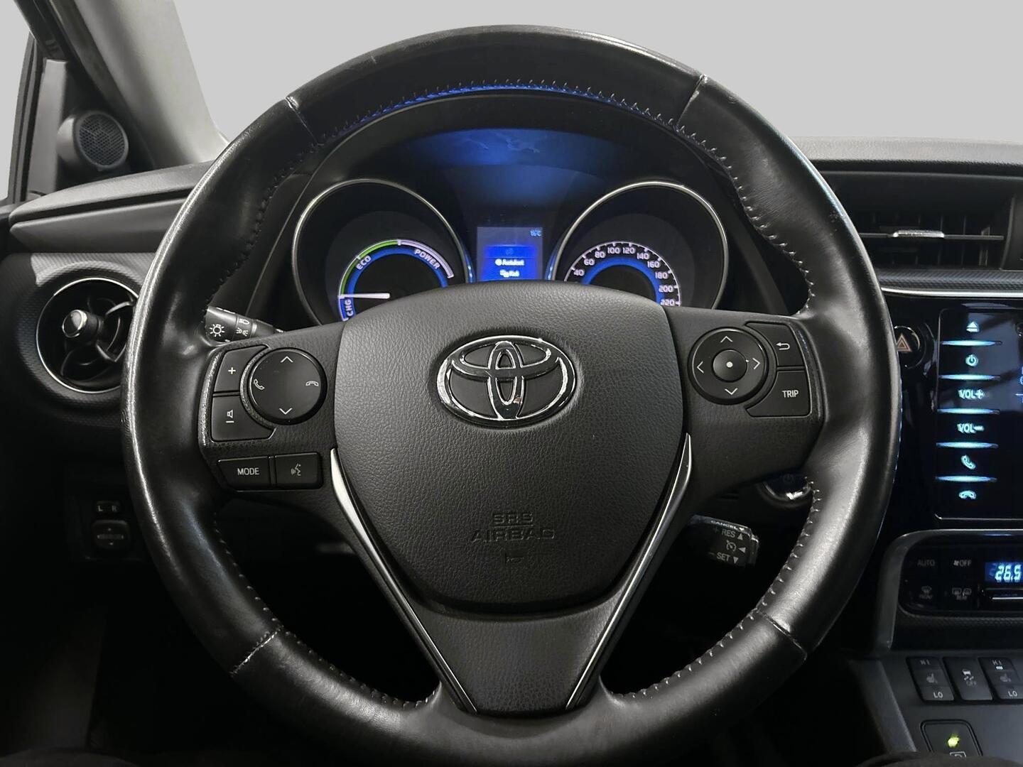 TOYOTA Auris 2017
