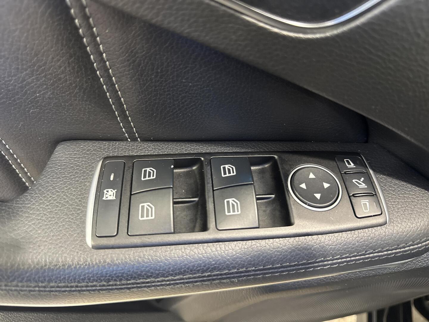 MERCEDES-BENZ E 2014