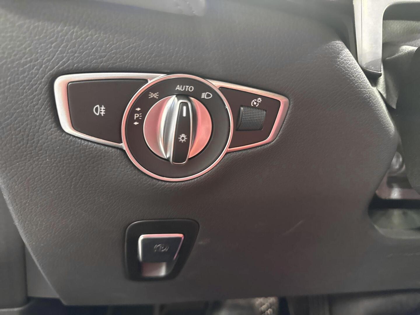 MERCEDES-BENZ EQC 2023