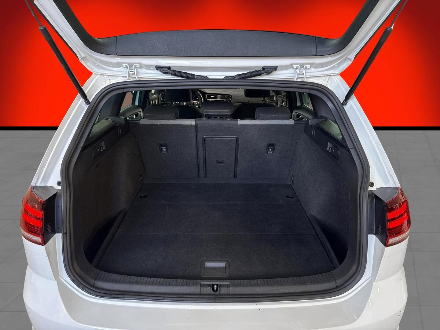 VOLKSWAGEN Golf 2020