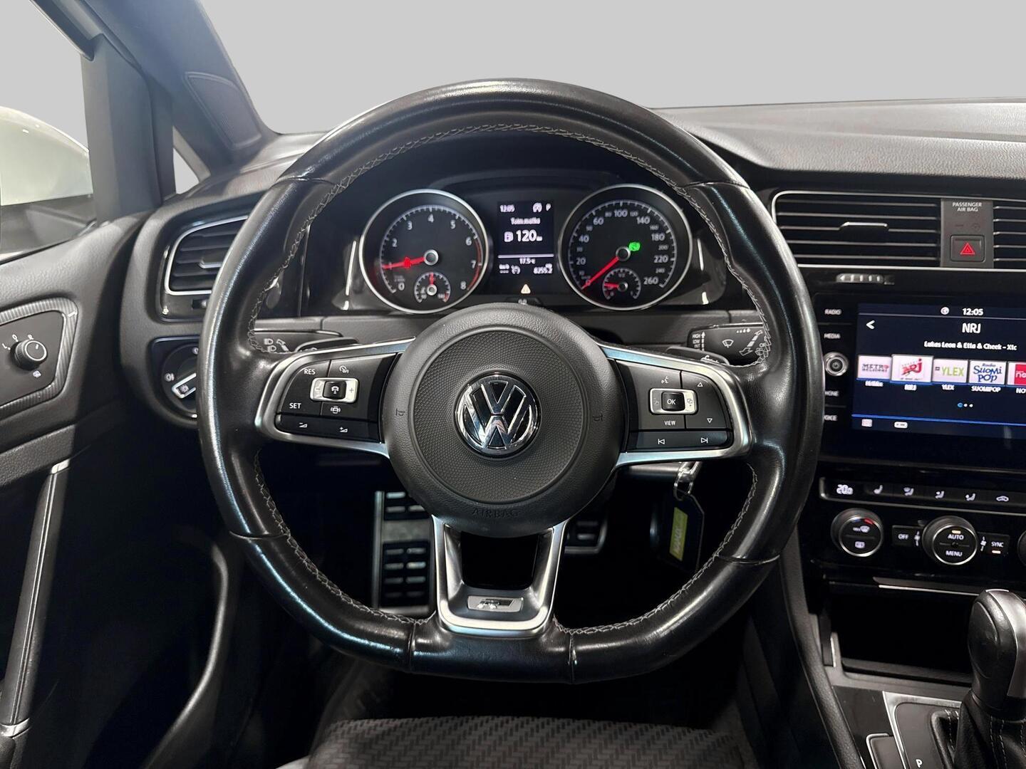 VOLKSWAGEN Golf 2020