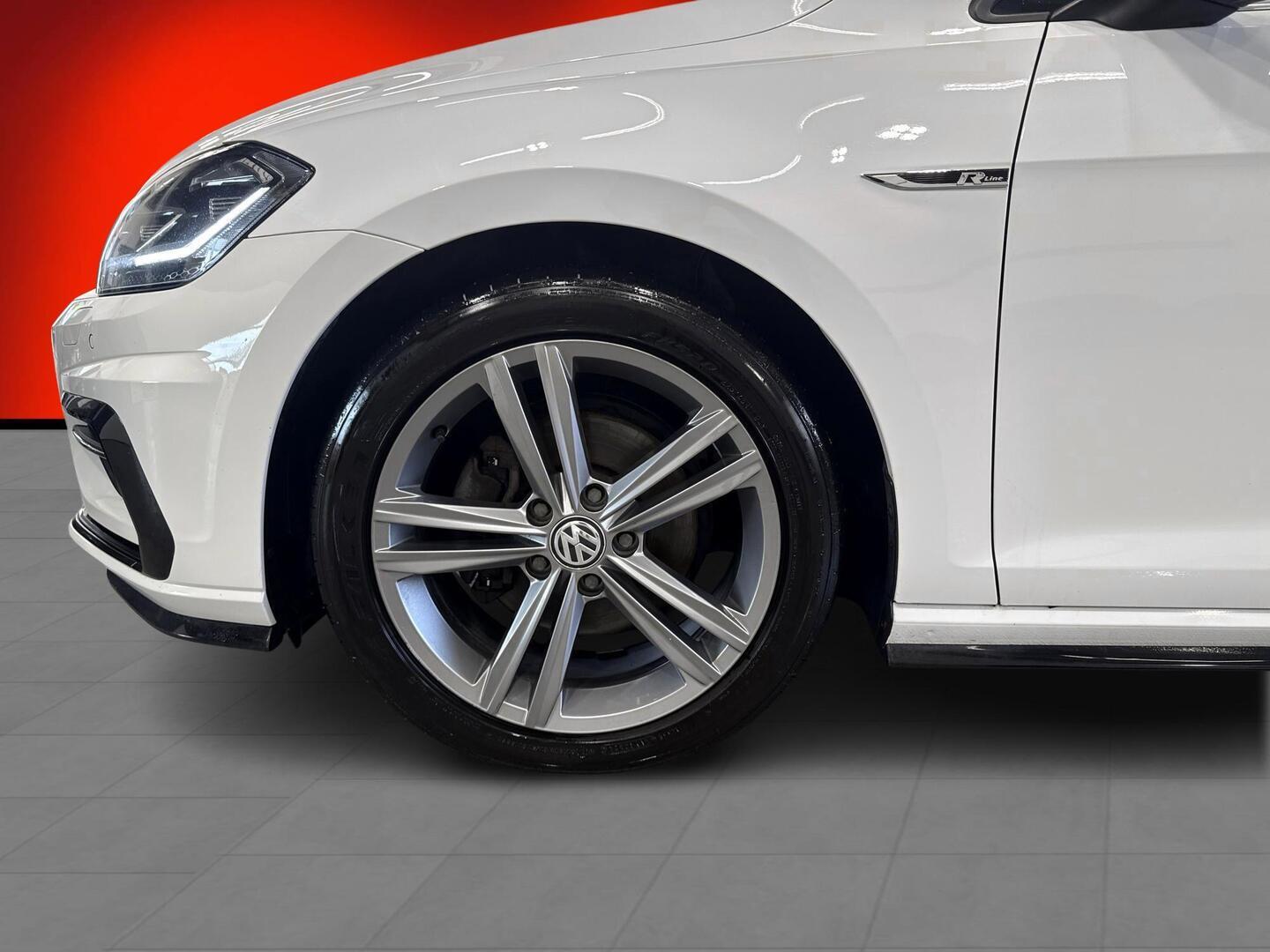 VOLKSWAGEN Golf 2020