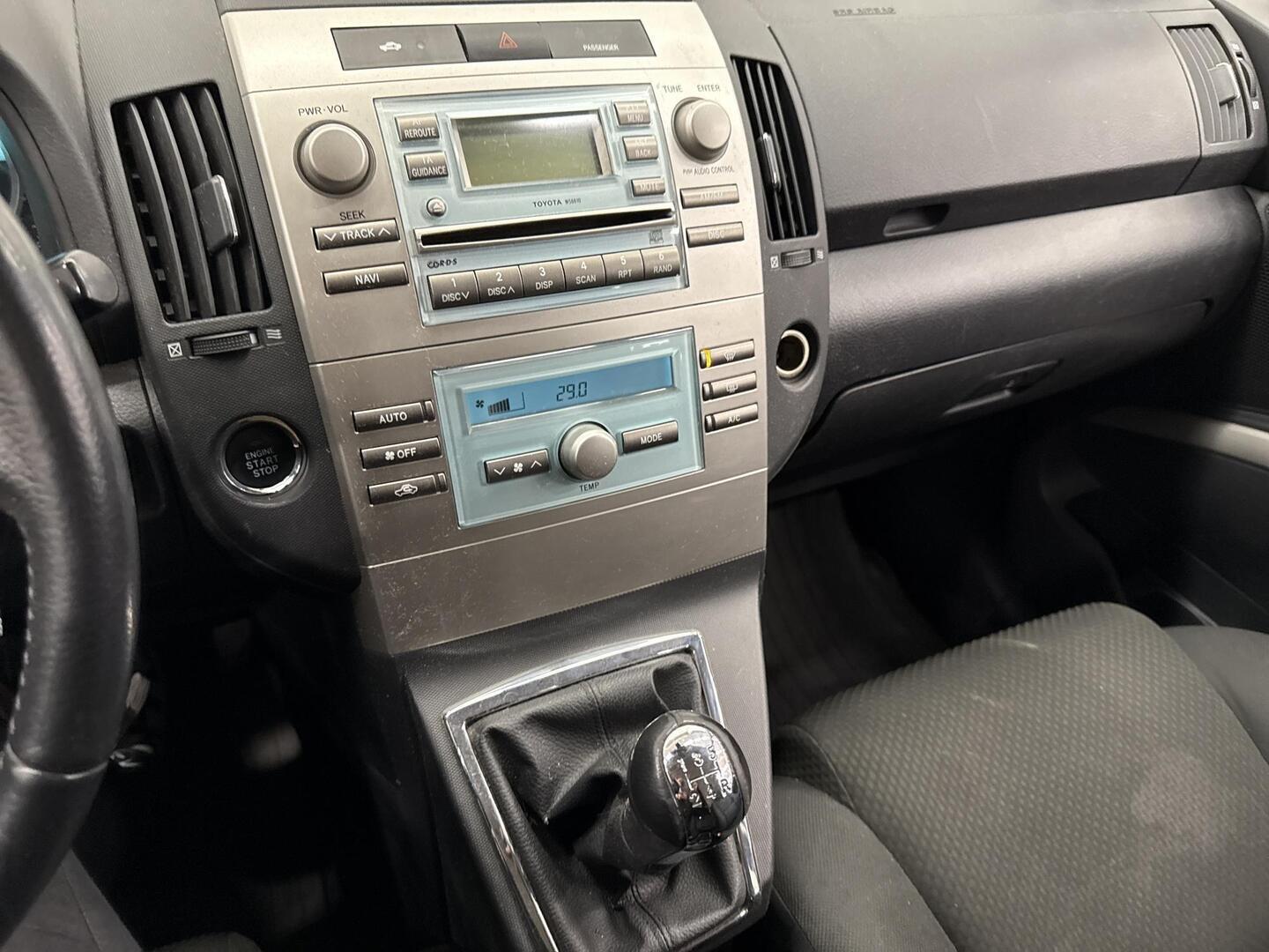 TOYOTA Corolla Verso 2006