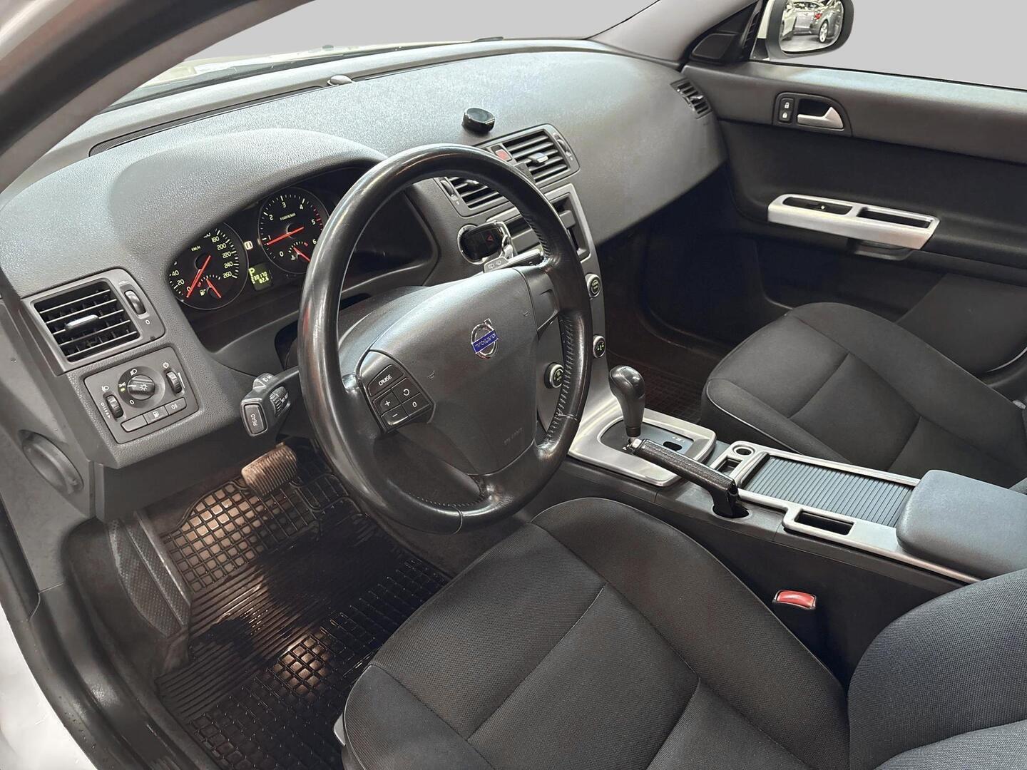 VOLVO V50 2009
