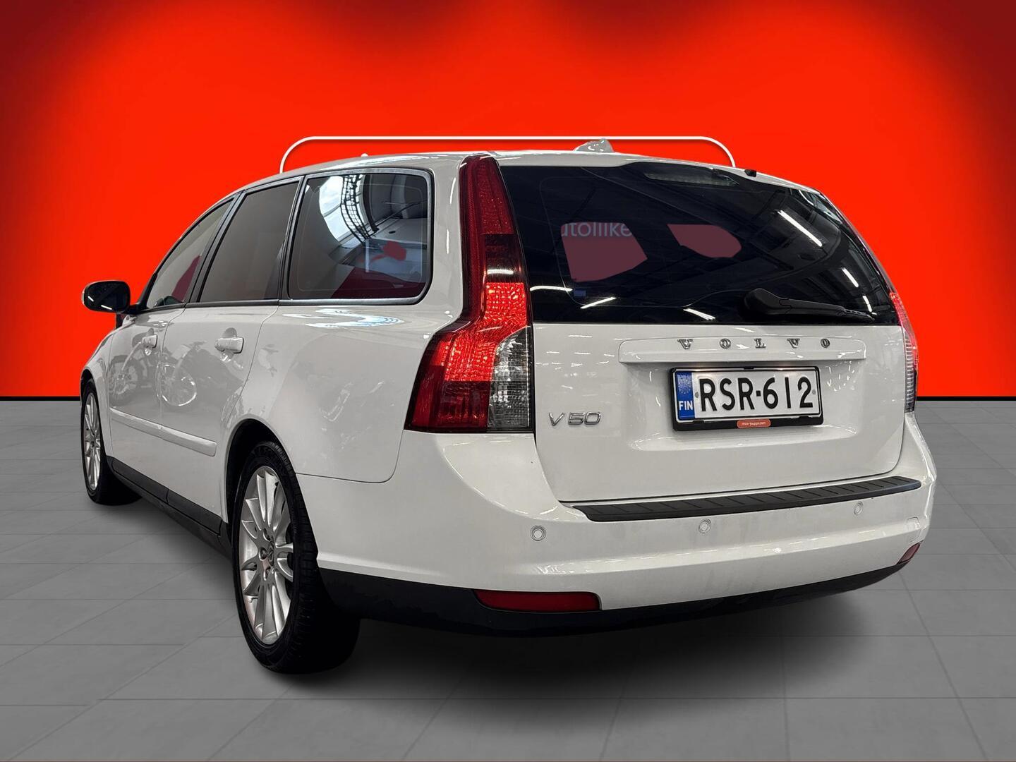 VOLVO V50 2009