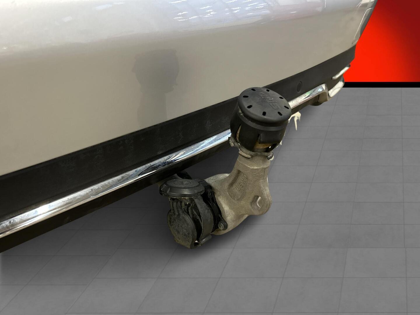 MERCEDES-BENZ C 2016