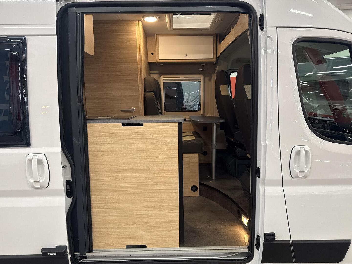 ROADCAR VAN R 540 2021