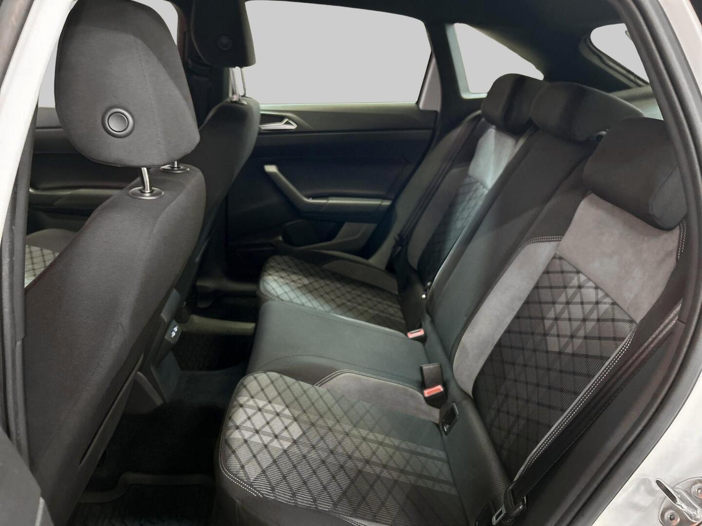 VOLKSWAGEN Taigo 2024