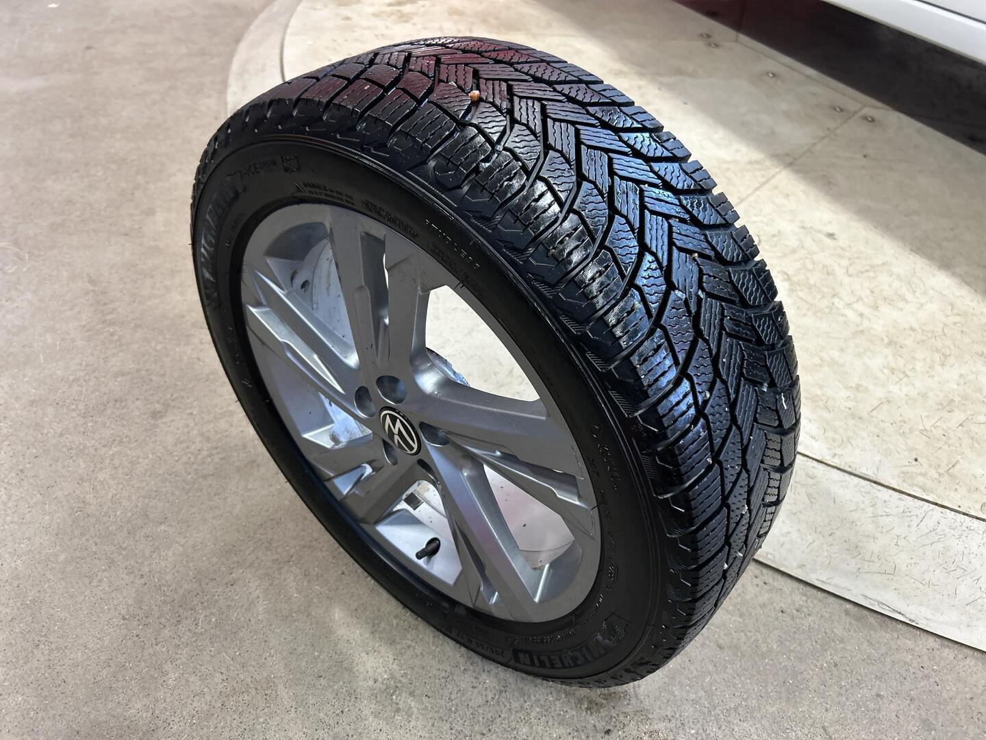 VOLKSWAGEN Taigo 2024