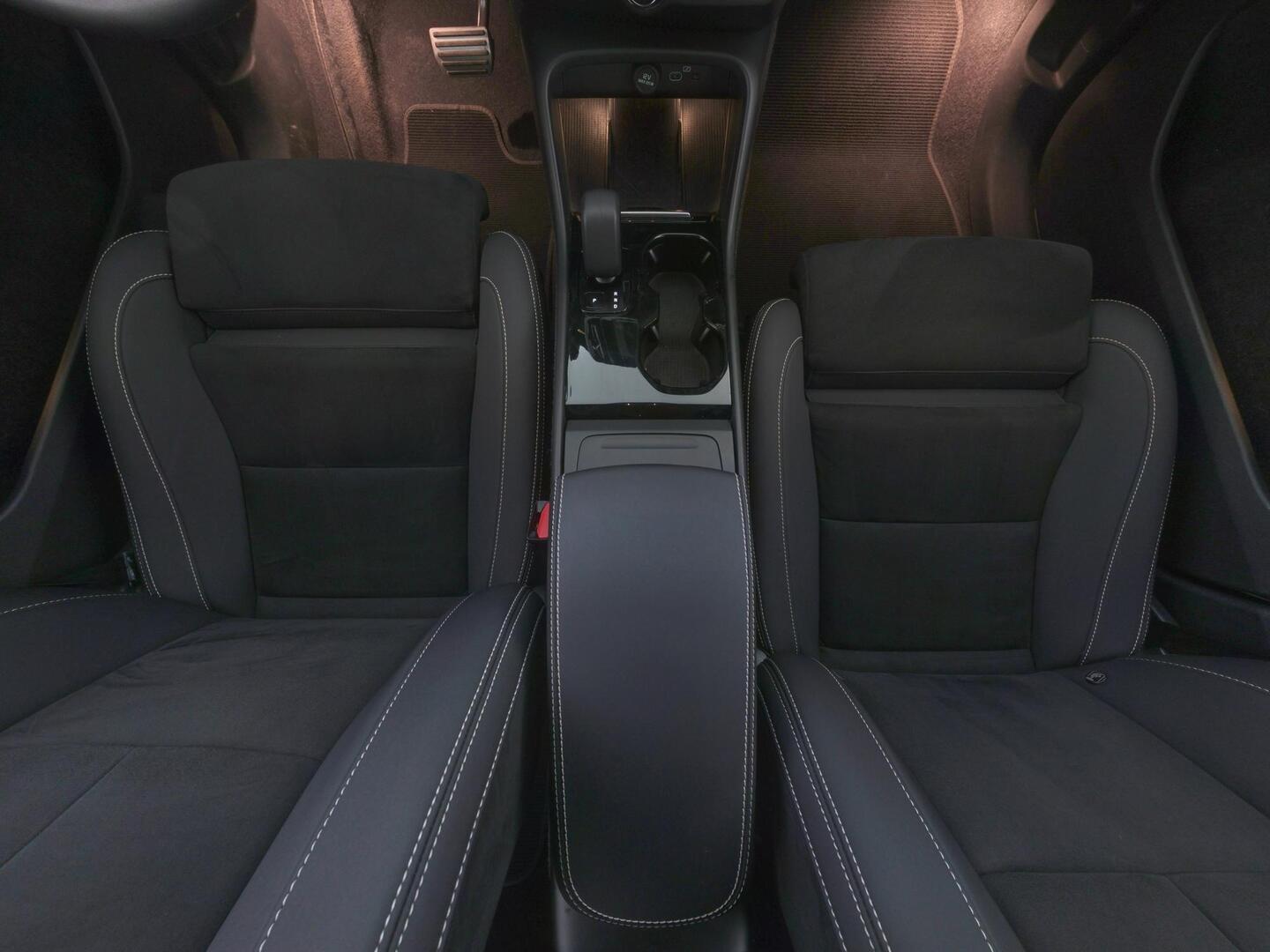 VOLVO XC40 2022