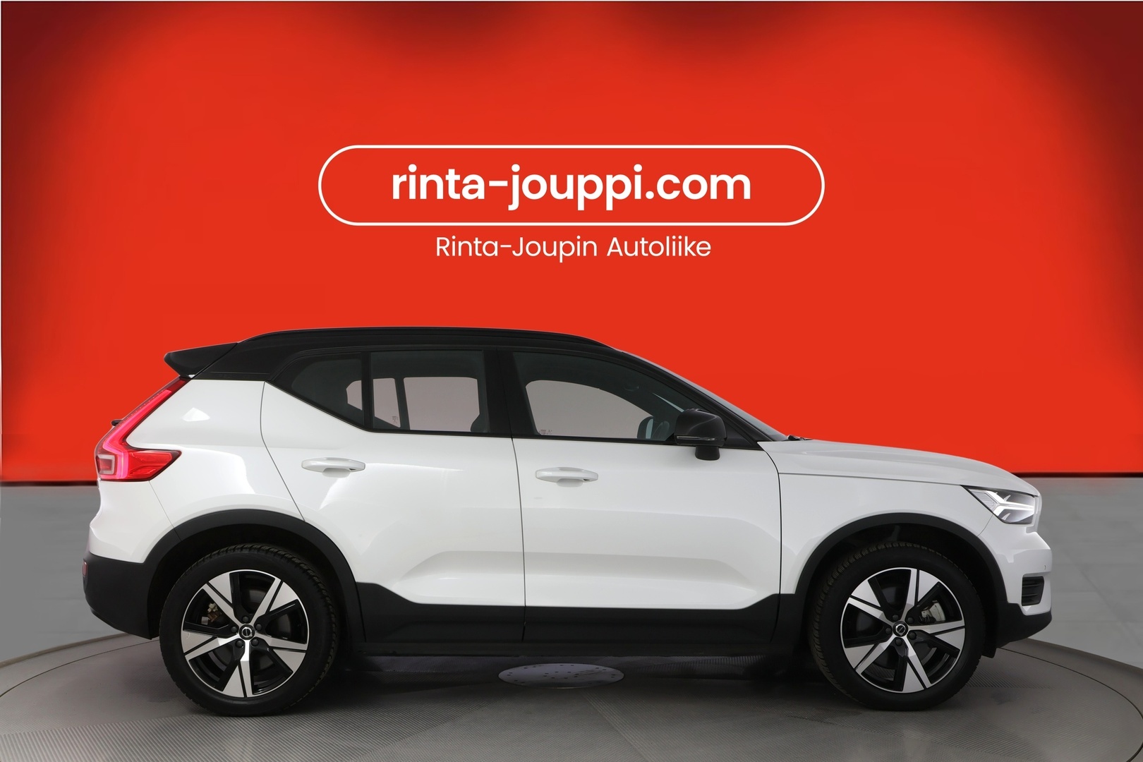 VOLVO XC40 2022